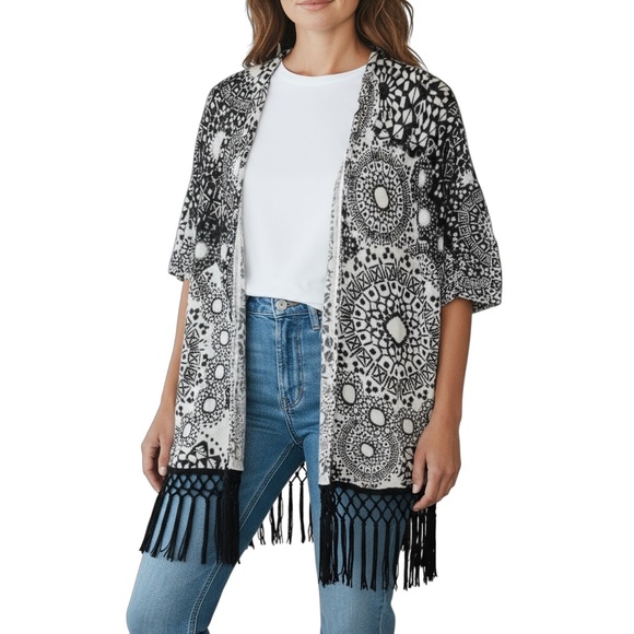 Chico's Sweaters - CHICO’S Woman’s Short Sleeve Open Cardigan with Fringe size XS